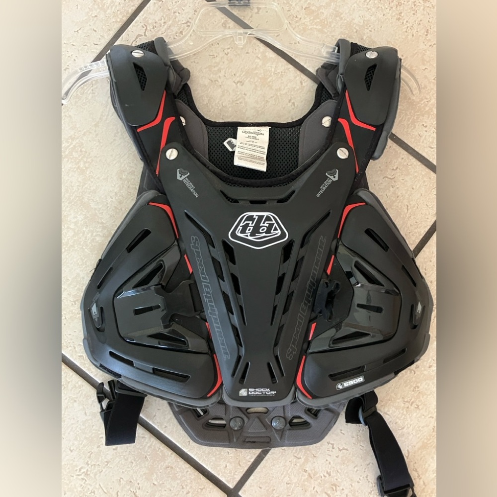 Troy Lee Designs 
BG 5900 Chest Protector 
Size Large 40-45”